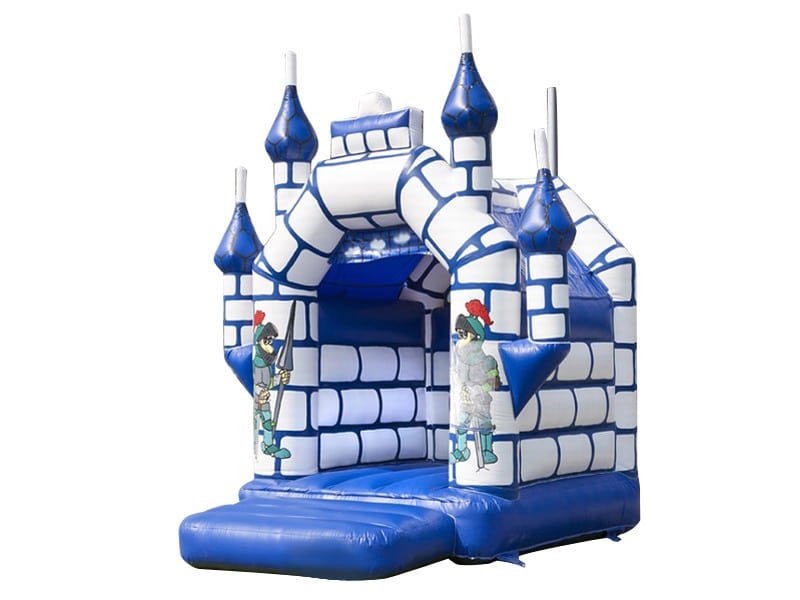 E131016 Knights Bouncy Castle - Image 1